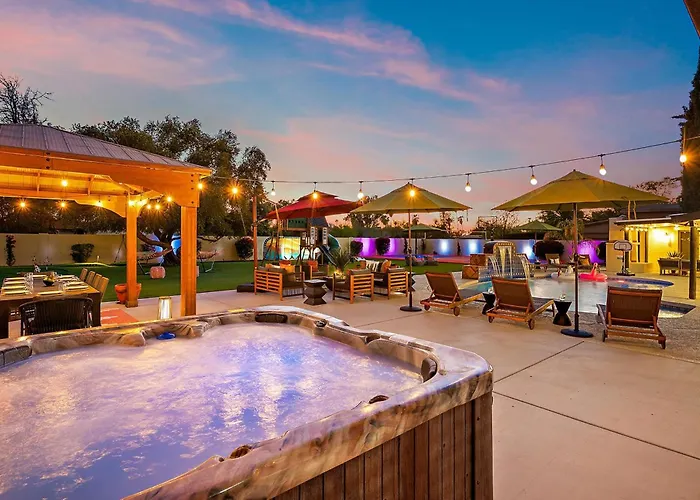 6 Bedroom W Sport Court Pool Playground Hot Tub Arcade * Phoenix