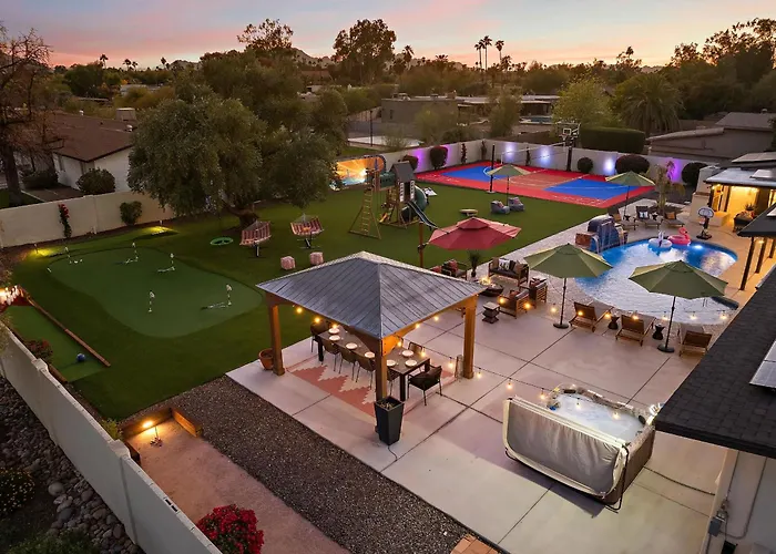 6 Bedroom W Sport Court Pool Playground Hot Tub Arcade *