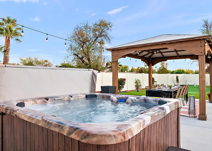 6 Bedroom W Sport Court Pool Playground Hot Tub Arcade