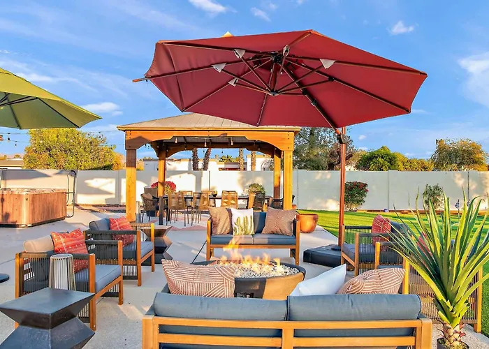 6 Bedroom W Sport Court Pool Playground Hot Tub Arcade * Phoenix