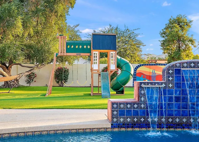 6 Bedroom W Sport Court Pool Playground Hot Tub Arcade Holiday home